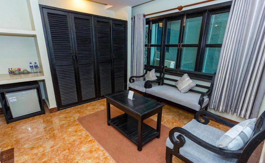 The Twin Bayon Boutique Hotel Siem Reap Exterior photo